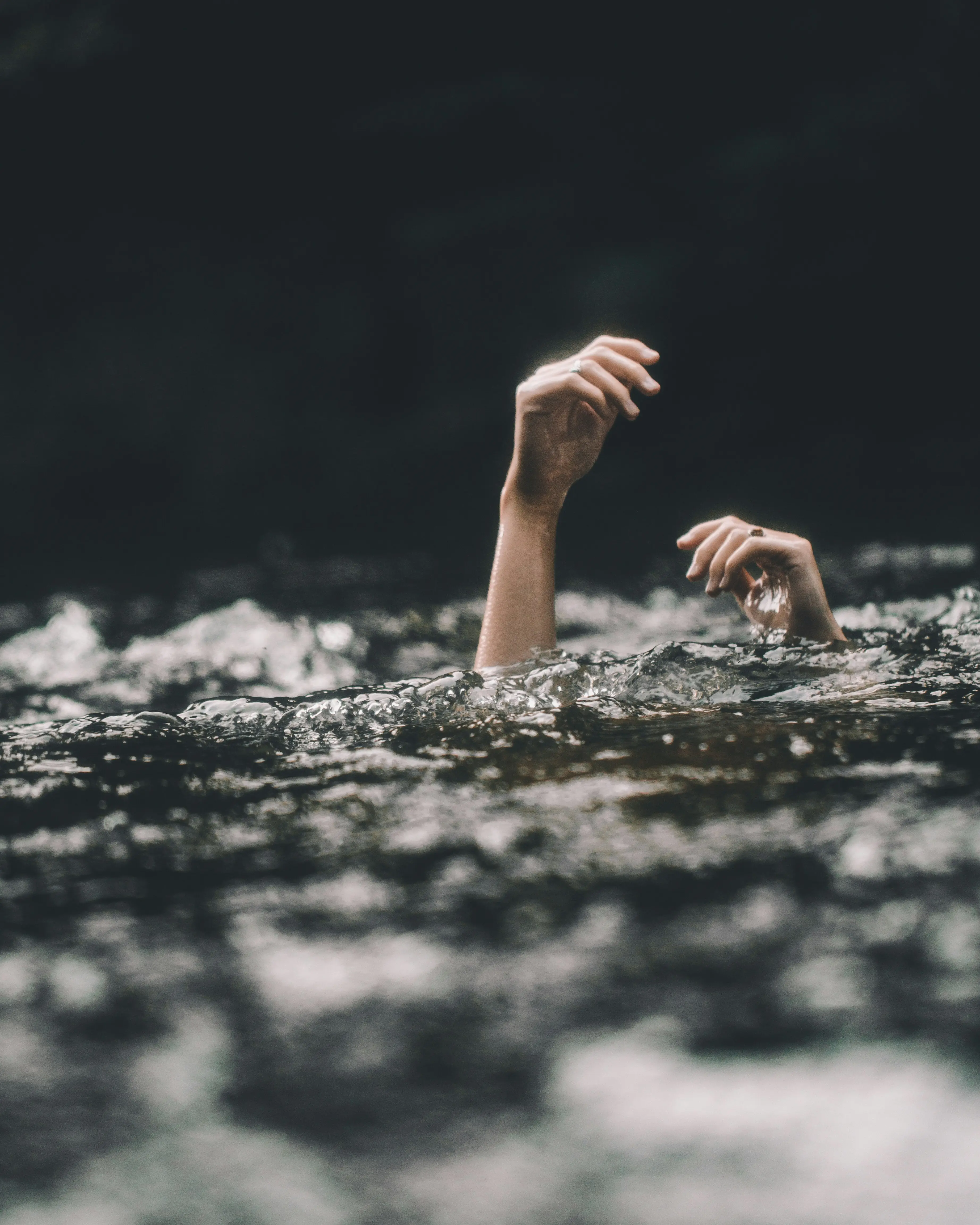 Car plunges into a canal in Maharashtra's Chhatrapati Sambhajinagar, 3 feared drowned