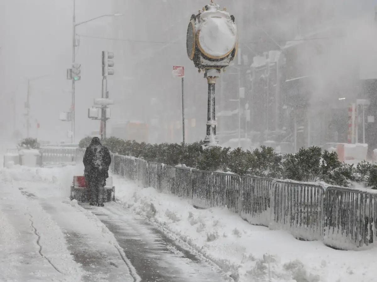 Massive Blizzard freezes Northeast US, leaves half a million in dark