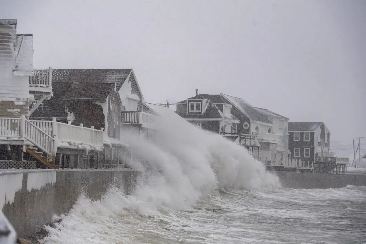 Massachusetts travel ban extended after ‘Blizzard of 2026’; thousands remain without power