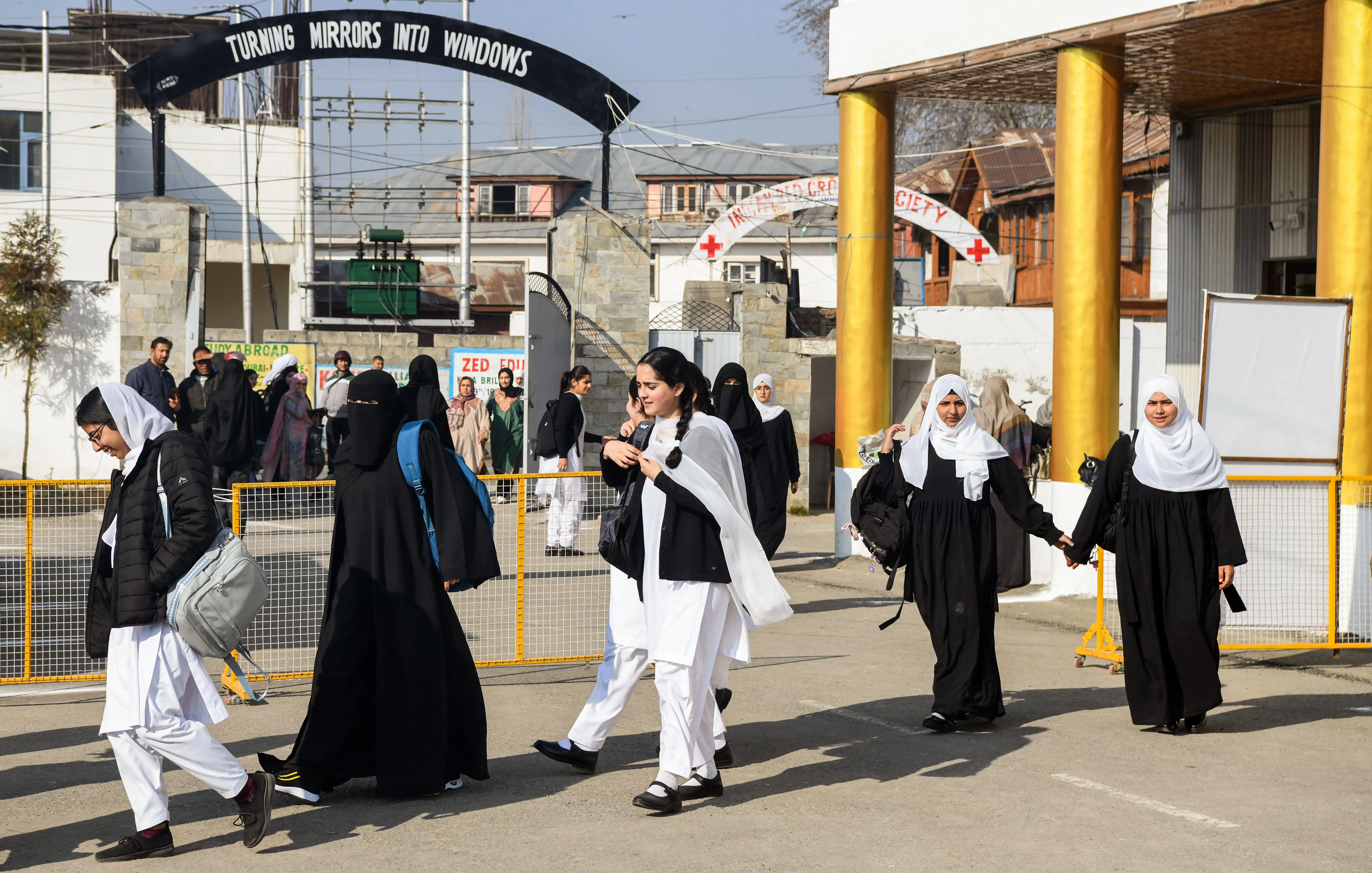 Unprecedented february warmth: Srinagar breaks all-time record at 21°C