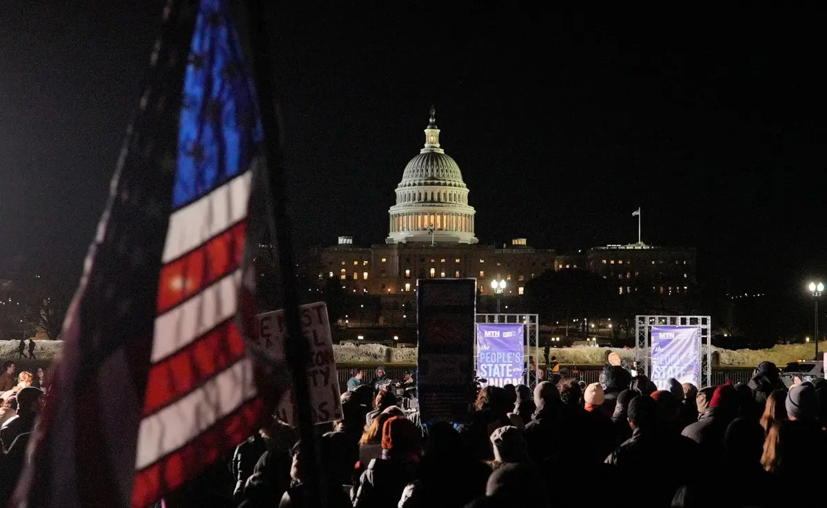 Democrats hold alternate events during Trump's State of Union address