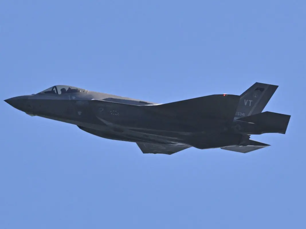 ‘Elite’ ex-fighter pilot arrested for ‘betraying’ US, training Chinese military ‘Elite’ ex-fighter pilot arrested for ‘betraying’ US, training Chinese military