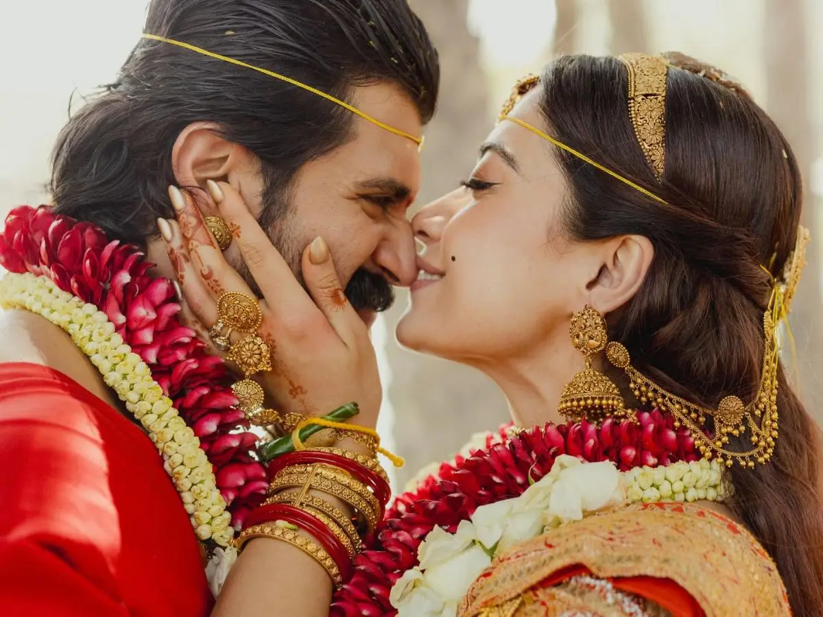 Rashmika Mandanna-Vijay Deverakonda's wedding post breaks internet; crosses Virat Kohli's record Rashmika Mandanna-Vijay Deverakonda's wedding post breaks internet; crosses Virat Kohli's record