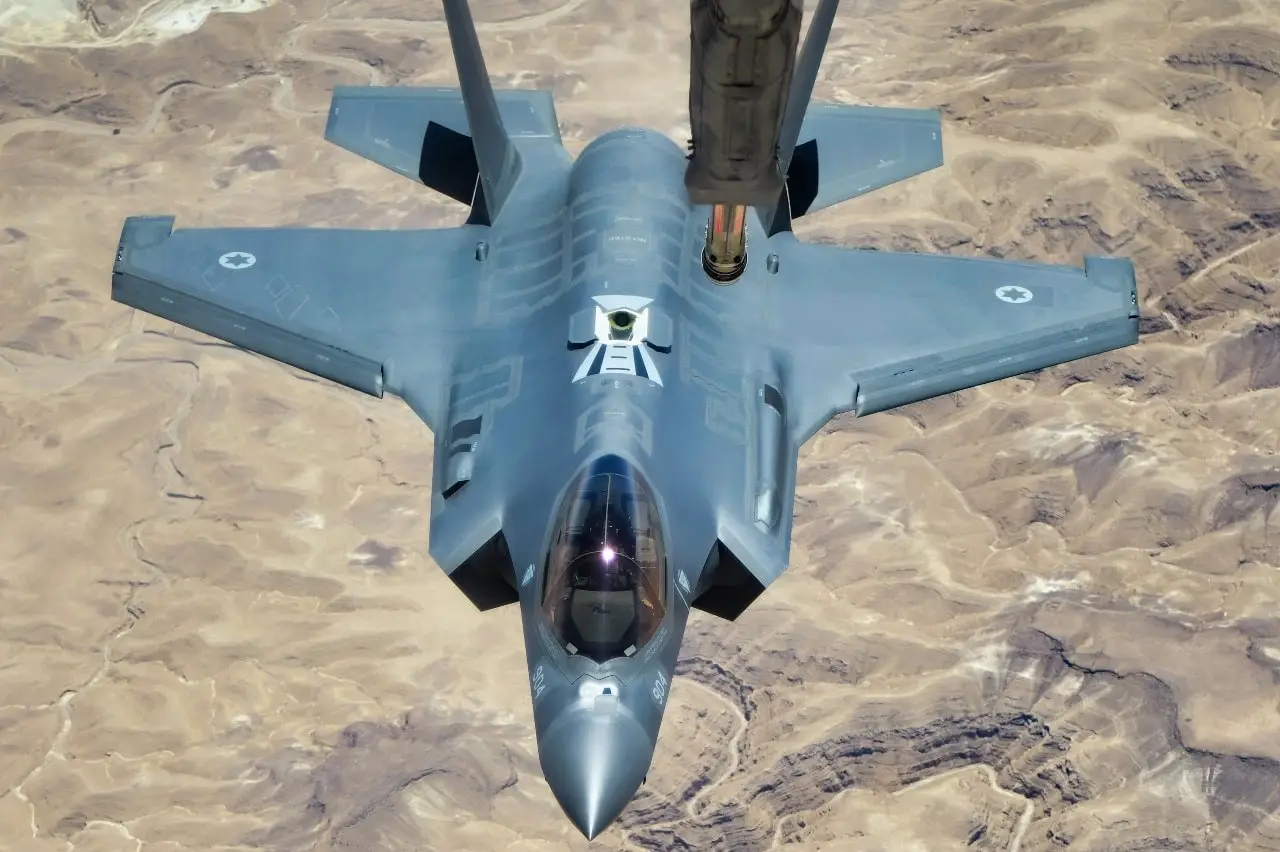 30,000 lbs Weapon Payload