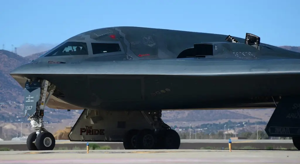 B‑2 stealth bombers