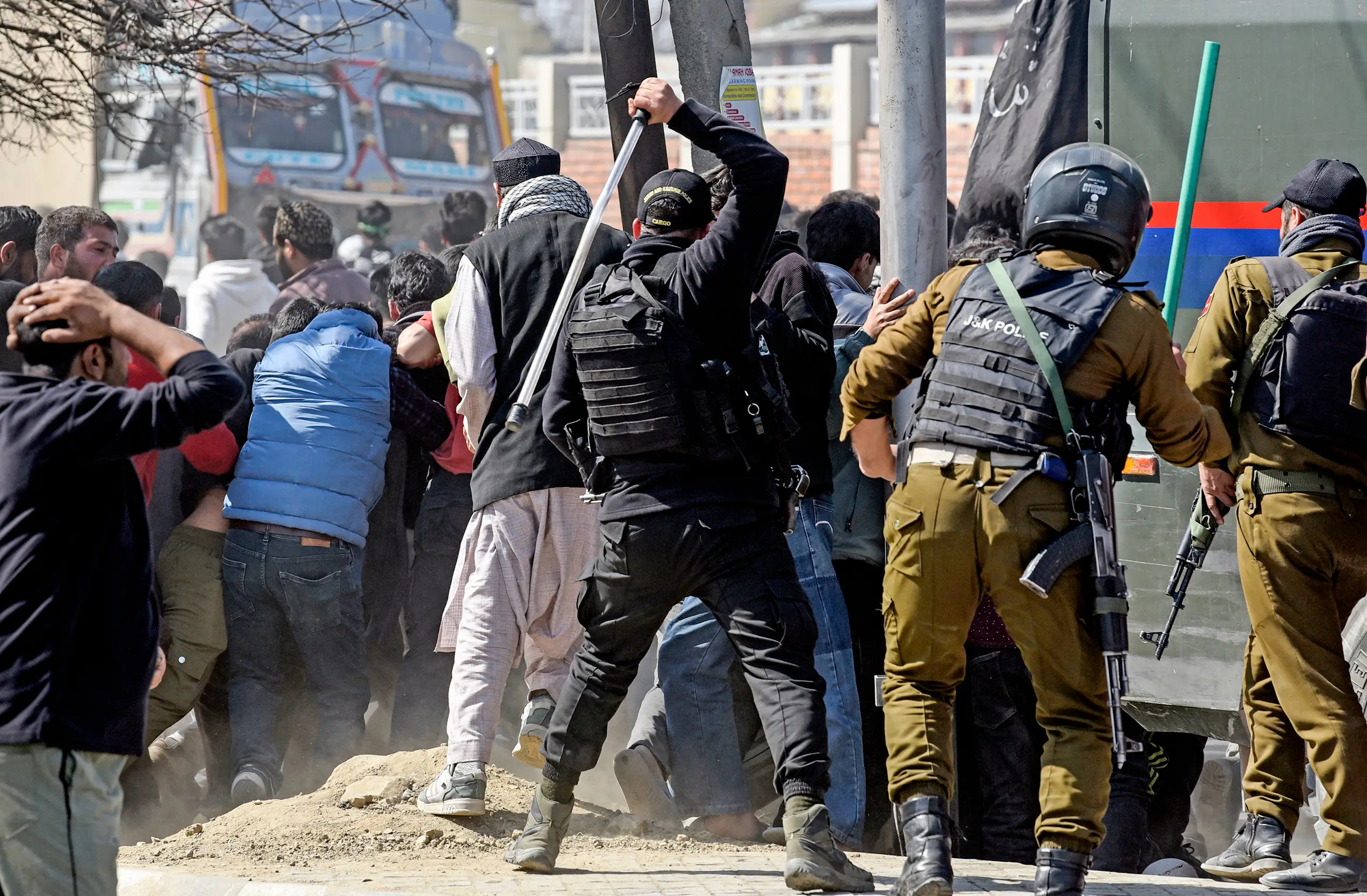 Security forces use force