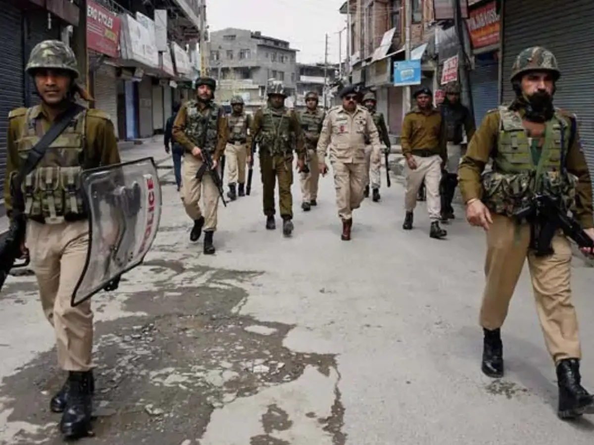 Jammu and Kashmir: Srinagar police crack down on fake news and misinformation network Jammu and Kashmir: Srinagar police crack down on fake news and misinformation network