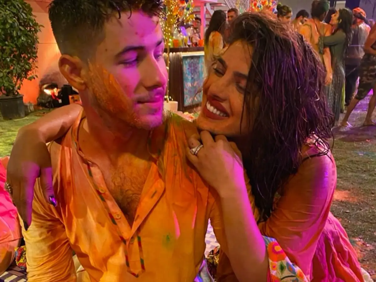 Während Indien Holi feiert, teilt Nick Jonas seine liebste ...