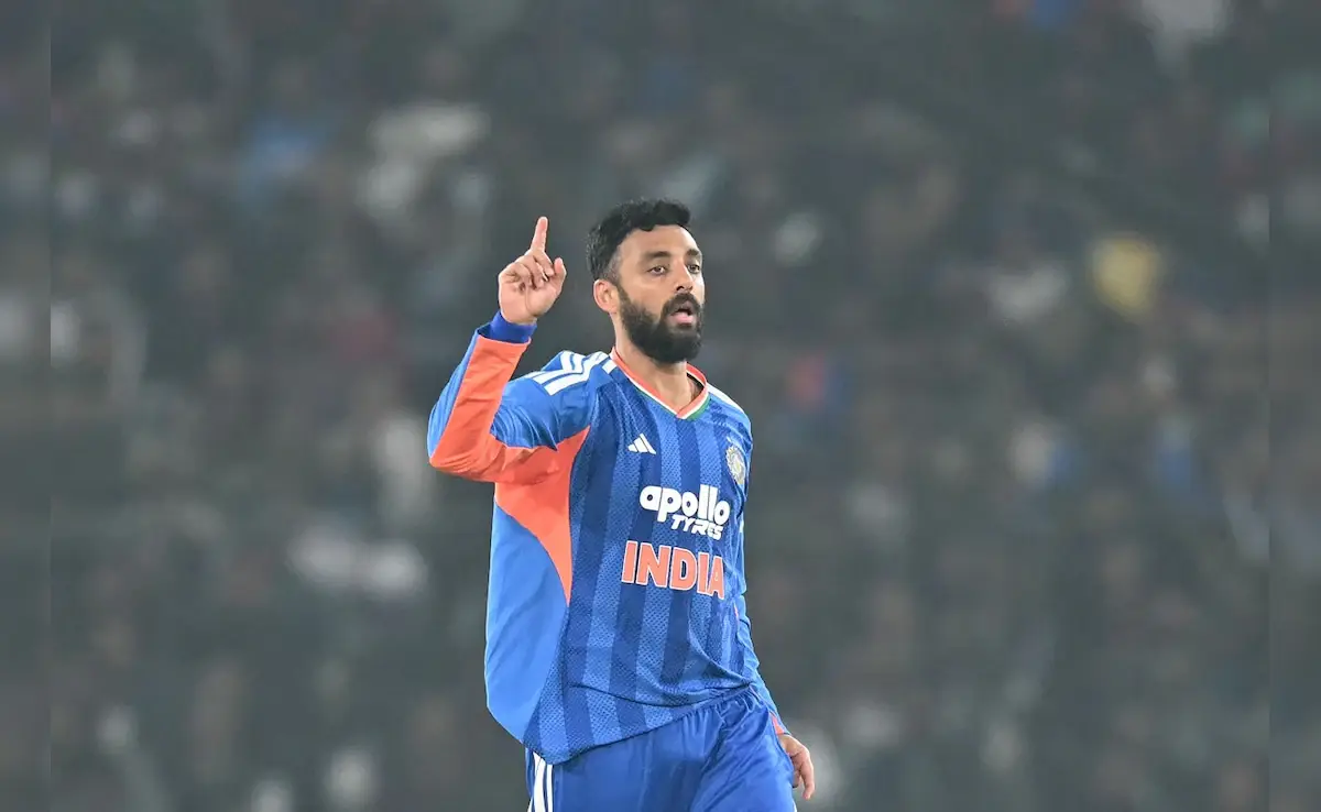 Varun Chakaravarthy (India) - 14 wickets