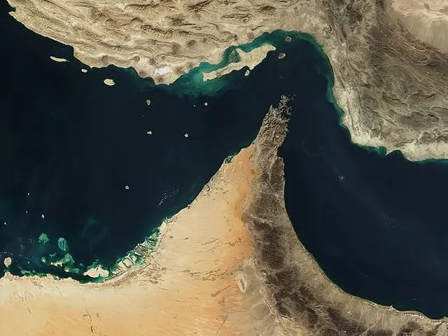 ‘Strait of Hormuz traffic’: How many ships are crossing through it?