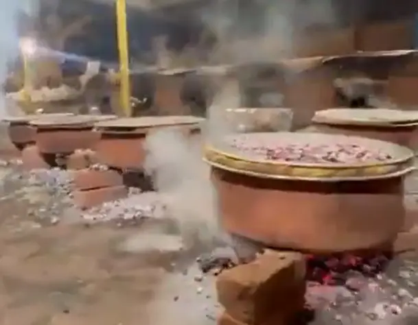 Restaurants switch to wood fires as Iran war threatens LPG supplies across Indian cities