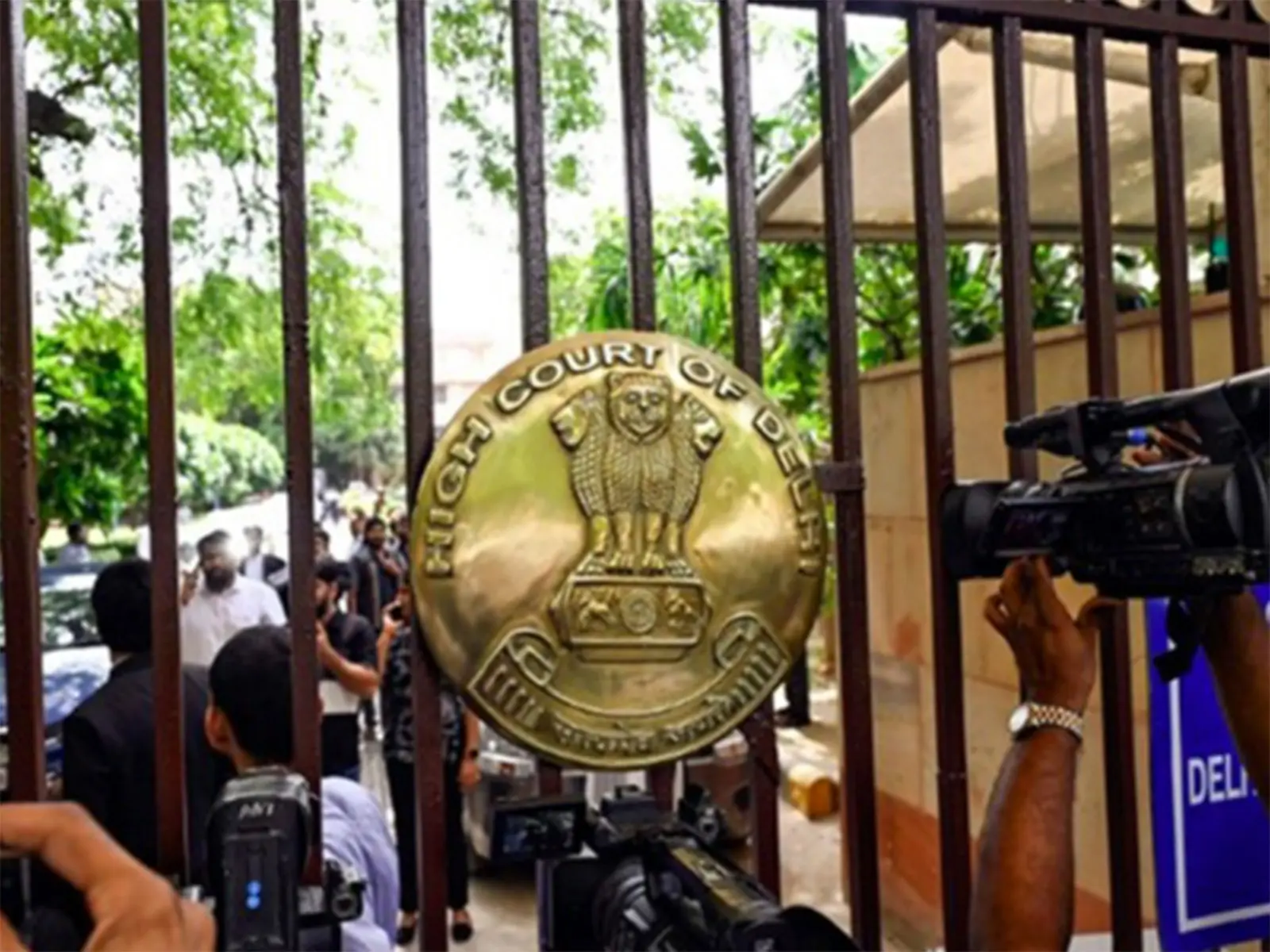 LPG crisis hits Delhi High Court: Lawyers' Canteen stops serving hot meals amid shortage