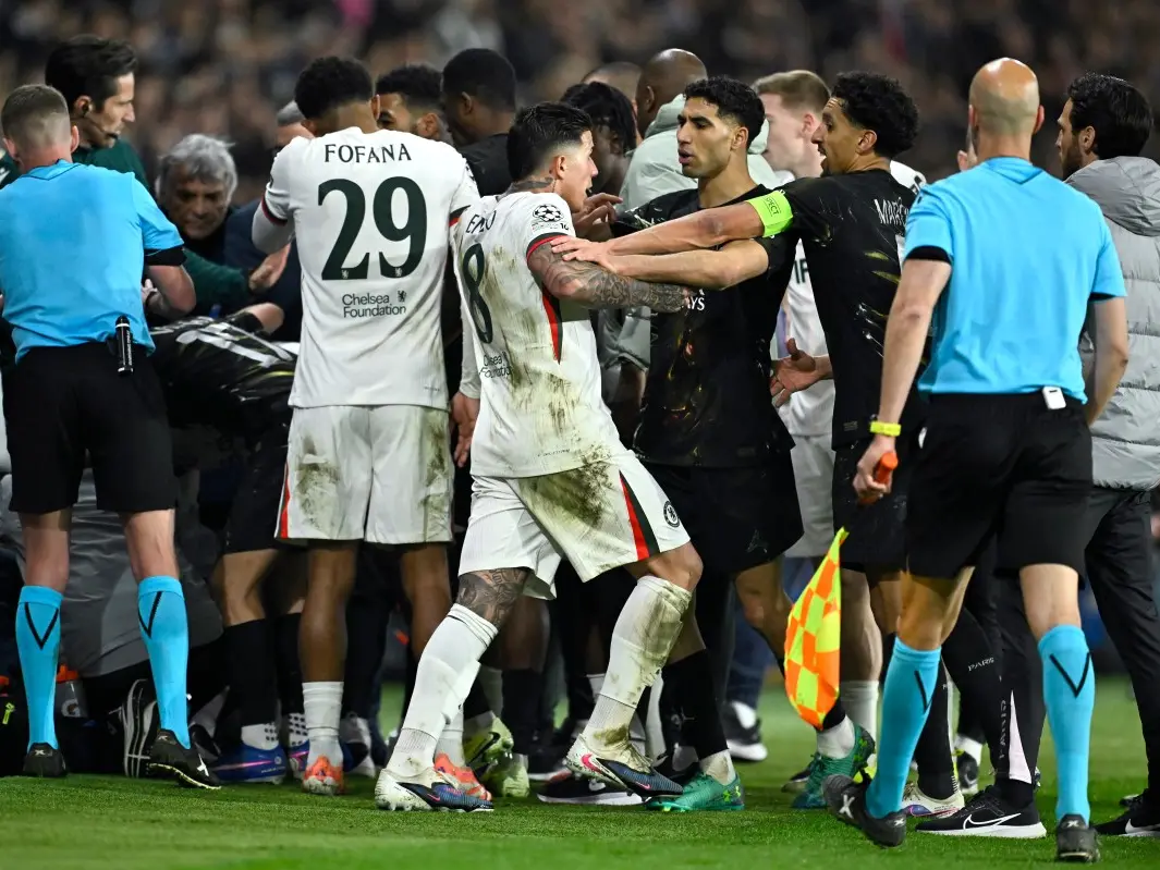 Champions League | WATCH - Chelsea's Pedro Neto shoves ball boy during humiliating loss vs PSG Champions League | WATCH - Chelsea's Pedro Neto shoves ball boy during humiliating loss vs PSG