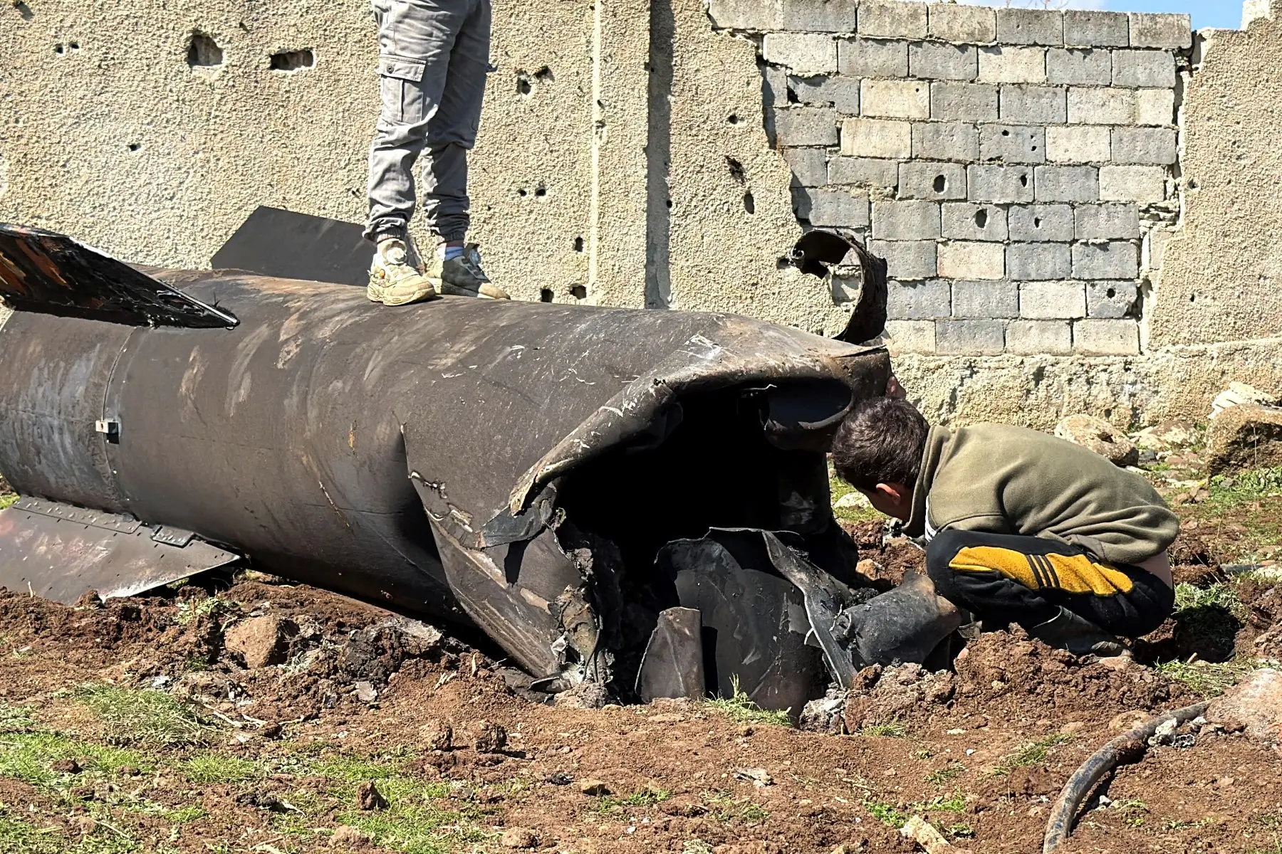 Injuries reported in Jordan and Syria
