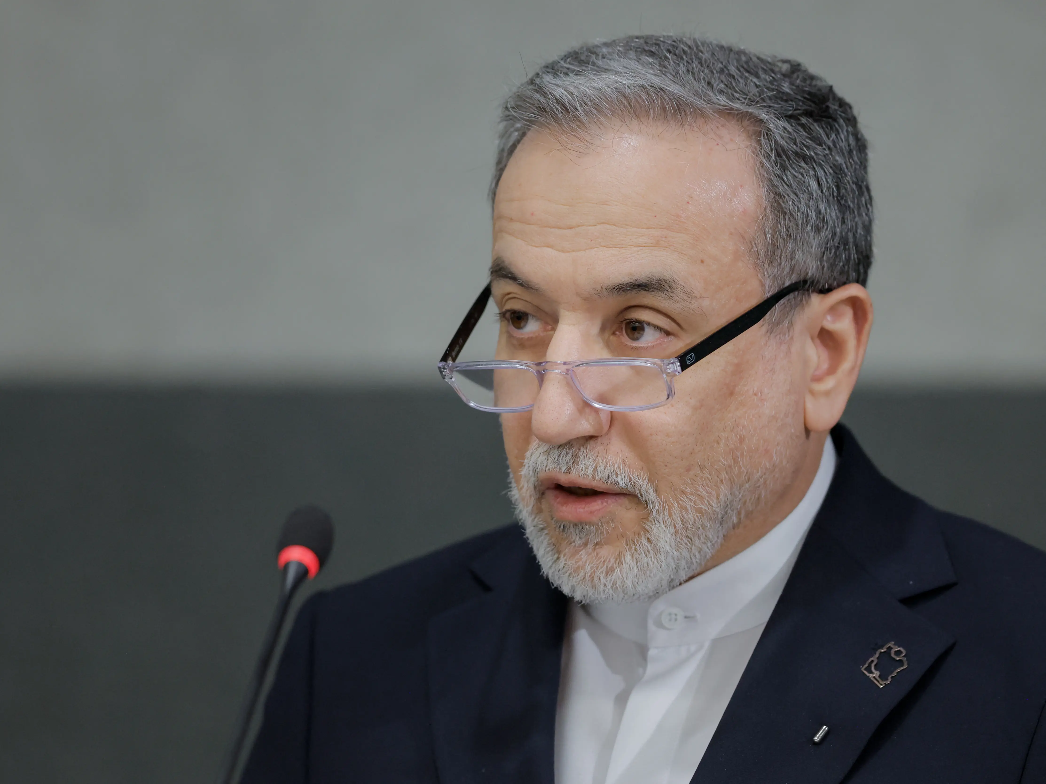 Iran FM says 'no problem' with Supreme Leader after US 'disfigured' claim