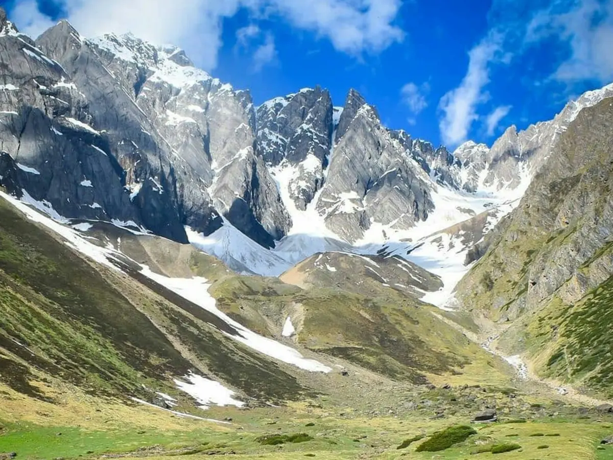 Archaeologists find unexpected structure hiding for 2,000 years 7,000 feet high in Swiss Alps