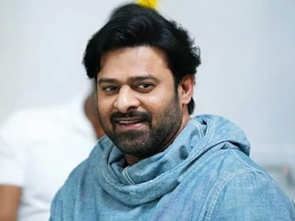 Prabhas’ picture with doctor goes viral, fans concerned over actor’s health Prabhas’ picture with doctor goes viral, fans concerned over actor’s health