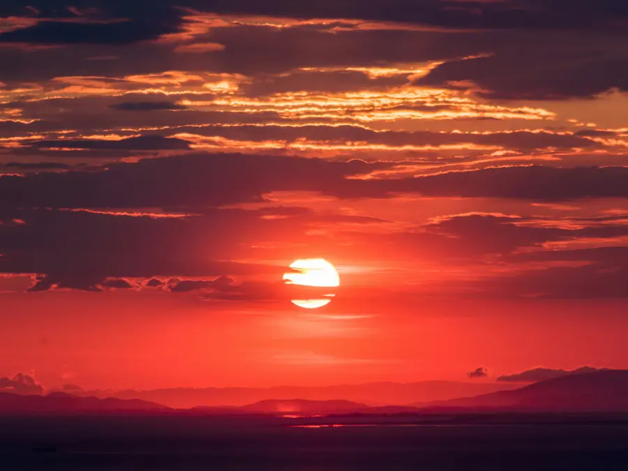 Spring Equinox: Indian temple where sun peeks through 5 windows every 5 minutes twice a year