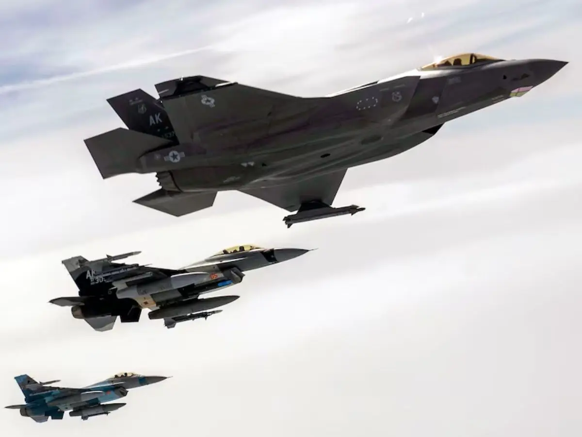 F‑35 Operations and Contested Airspace