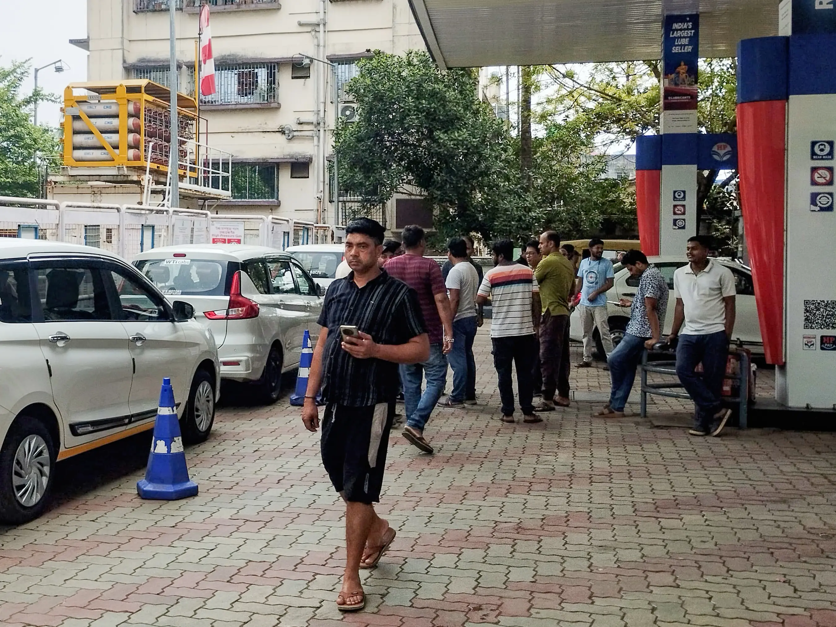 Premium petrol price hike by Rs 2.35 per litre in India amid Iran war – Check fuel rates today Premium petrol price hike by Rs 2.35 per litre in India amid Iran war – Check fuel rates today
