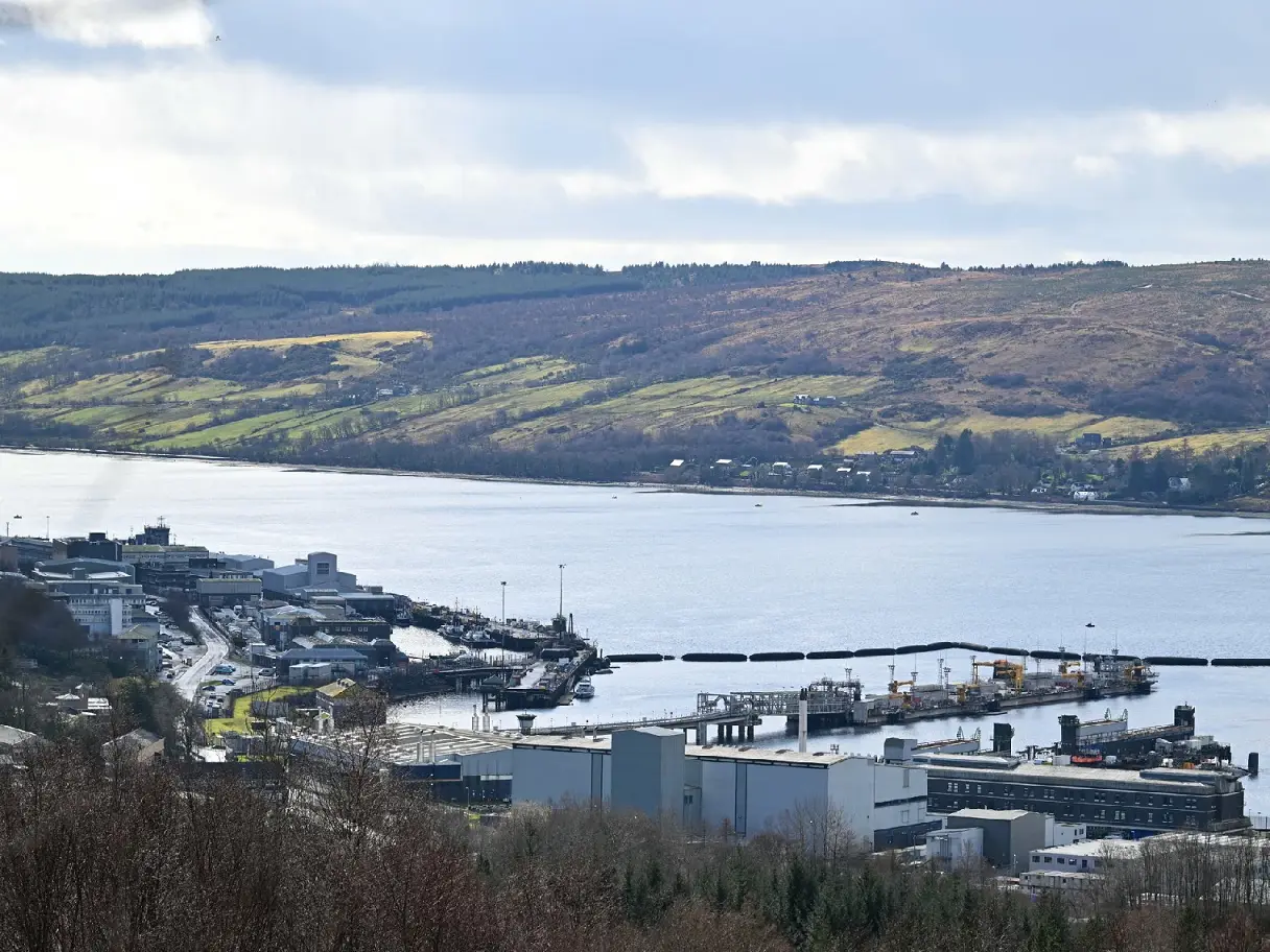 Iranian man arrested while trying to enter UK’s nuclear naval base with woman Iranian man arrested while trying to enter UK’s nuclear naval base with woman