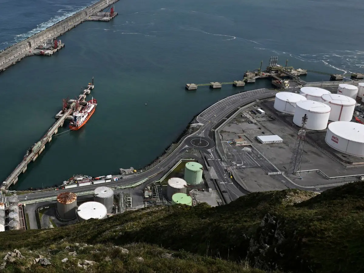 Refiners await clarity
