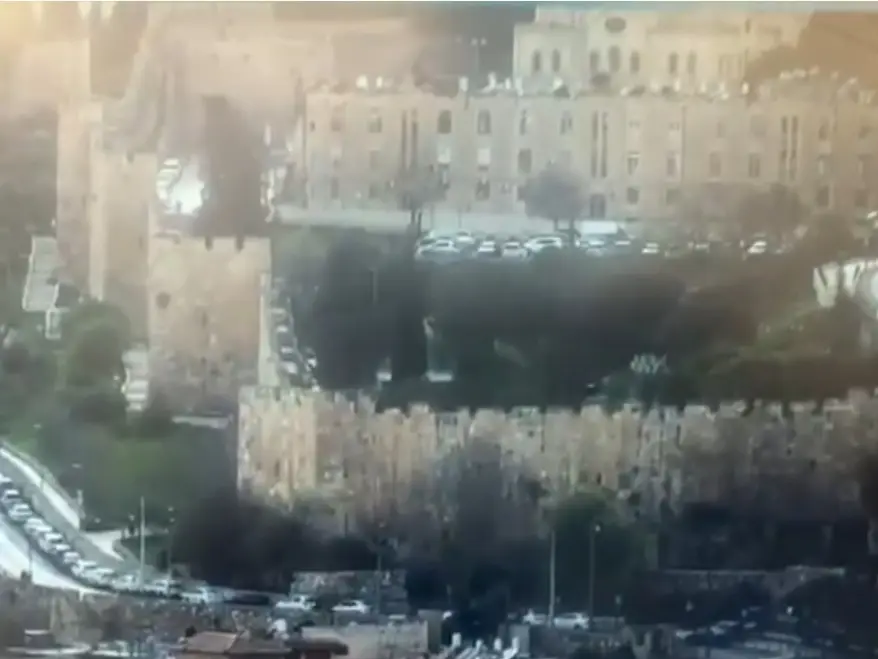 Video | Iranian missile hits Jerusalem; warhead lands near Al-Aqsa Mosque on Eid al-Fitr Video | Iranian missile hits Jerusalem; warhead lands near Al-Aqsa Mosque on Eid al-Fitr