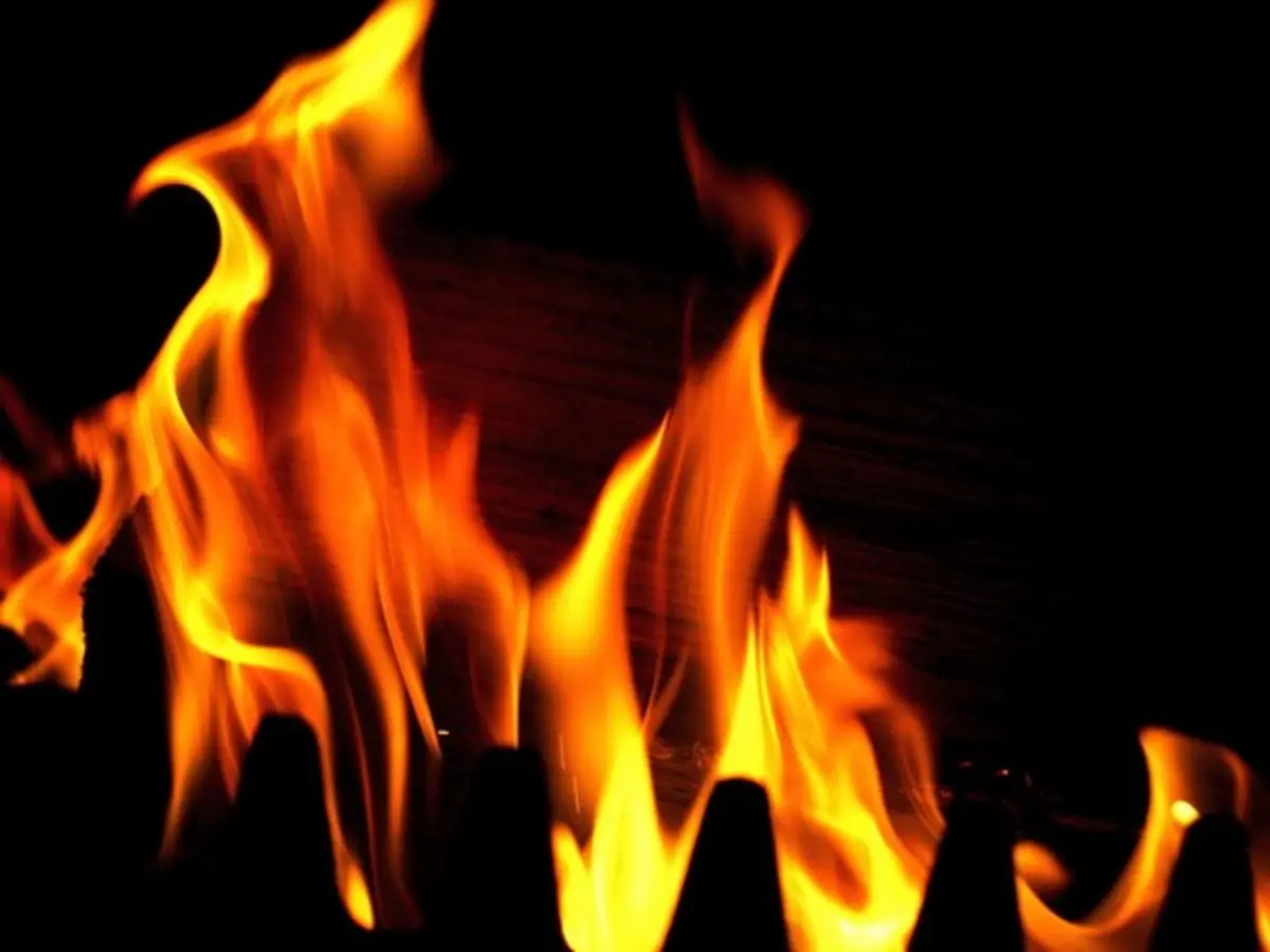 Jewish volunteer ambulances set on fire in London, police suspect hate crime