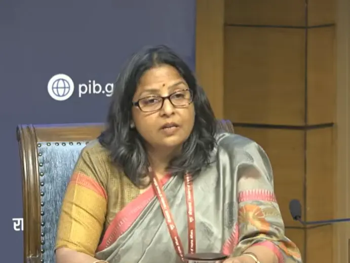 'No dry out of LPG': Government to allocate 5 kg FTL cylinders to migrant workers 'No dry out of LPG': Government to allocate 5 kg FTL cylinders to migrant workers