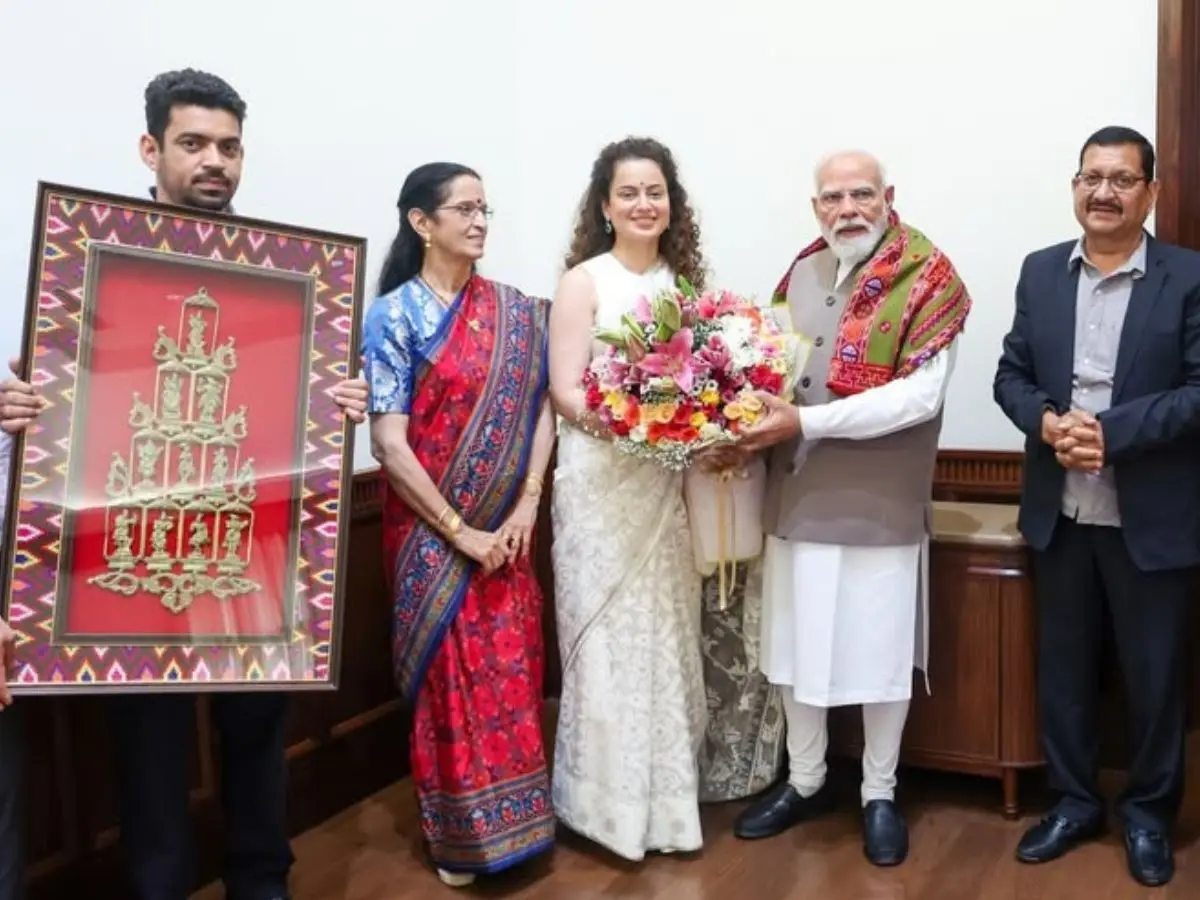 Kangana Ranaut celebrates her 40th birthday with PM Modi | See pics Kangana Ranaut celebrates her 40th birthday with PM Modi | See pics