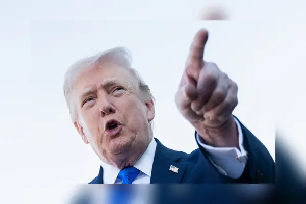 Trump claims war pause; Iran reports new strikes on Isfahan and Khorramshahr energy sites Trump claims war pause; Iran reports new strikes on Isfahan and Khorramshahr energy sites