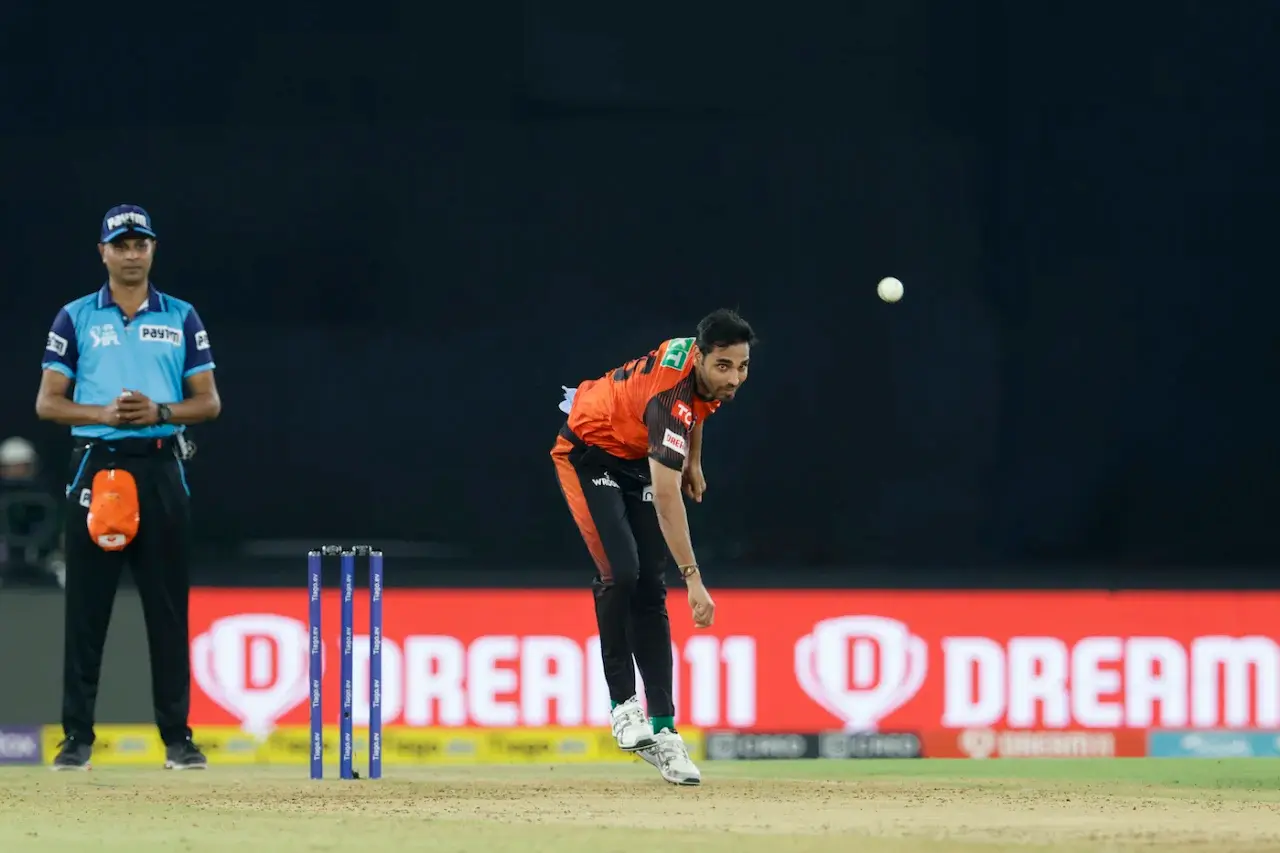 Most Maiden Overs in IPL - Bhuvneshwar Kumar (14) & Praveen Kumar (14)