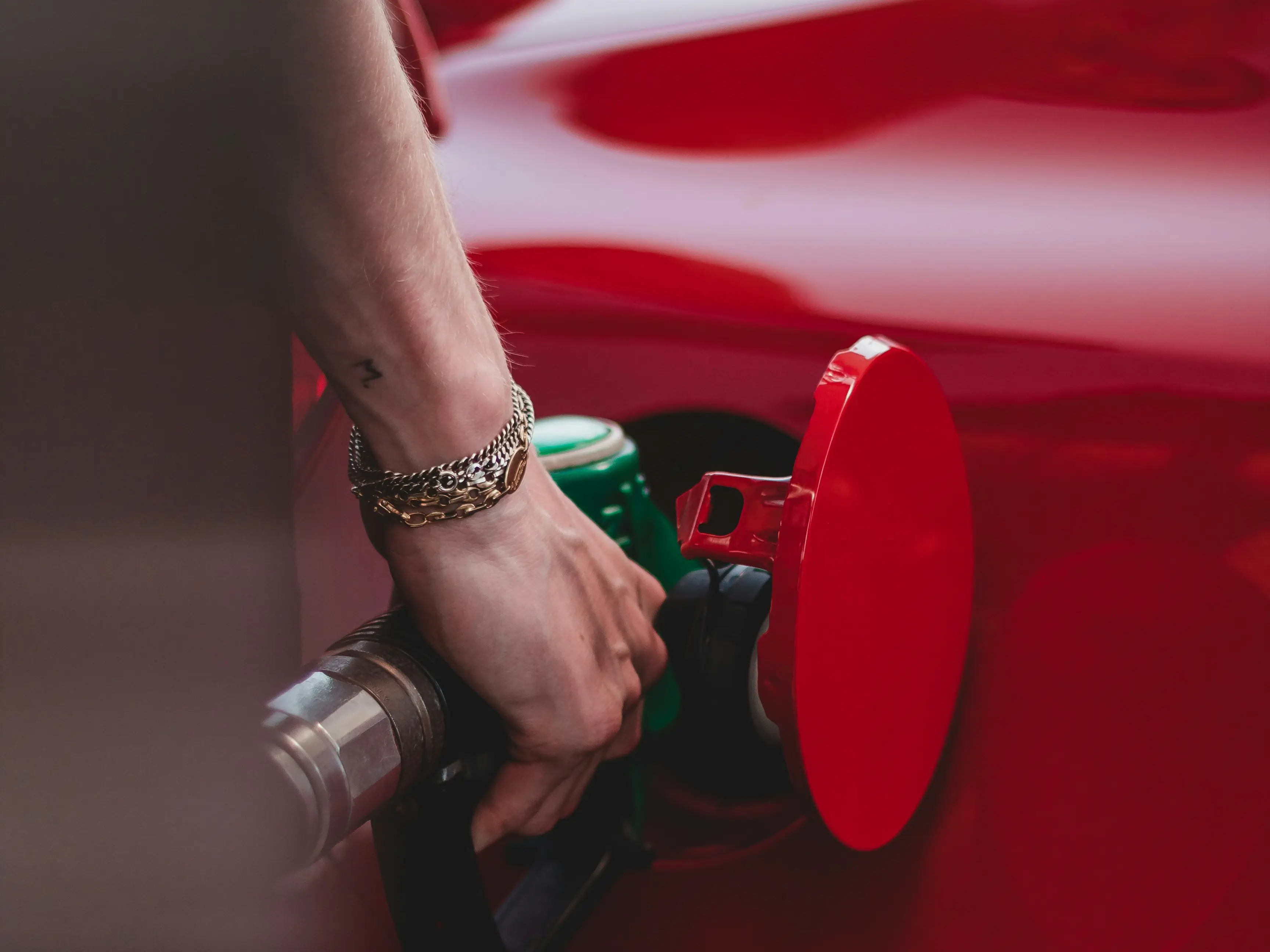 Glitch causes California gas station to sell a gallon of fuel for just 59 cents during global oil crisis Glitch causes California gas station to sell a gallon of fuel for just 59 cents during global oil crisis