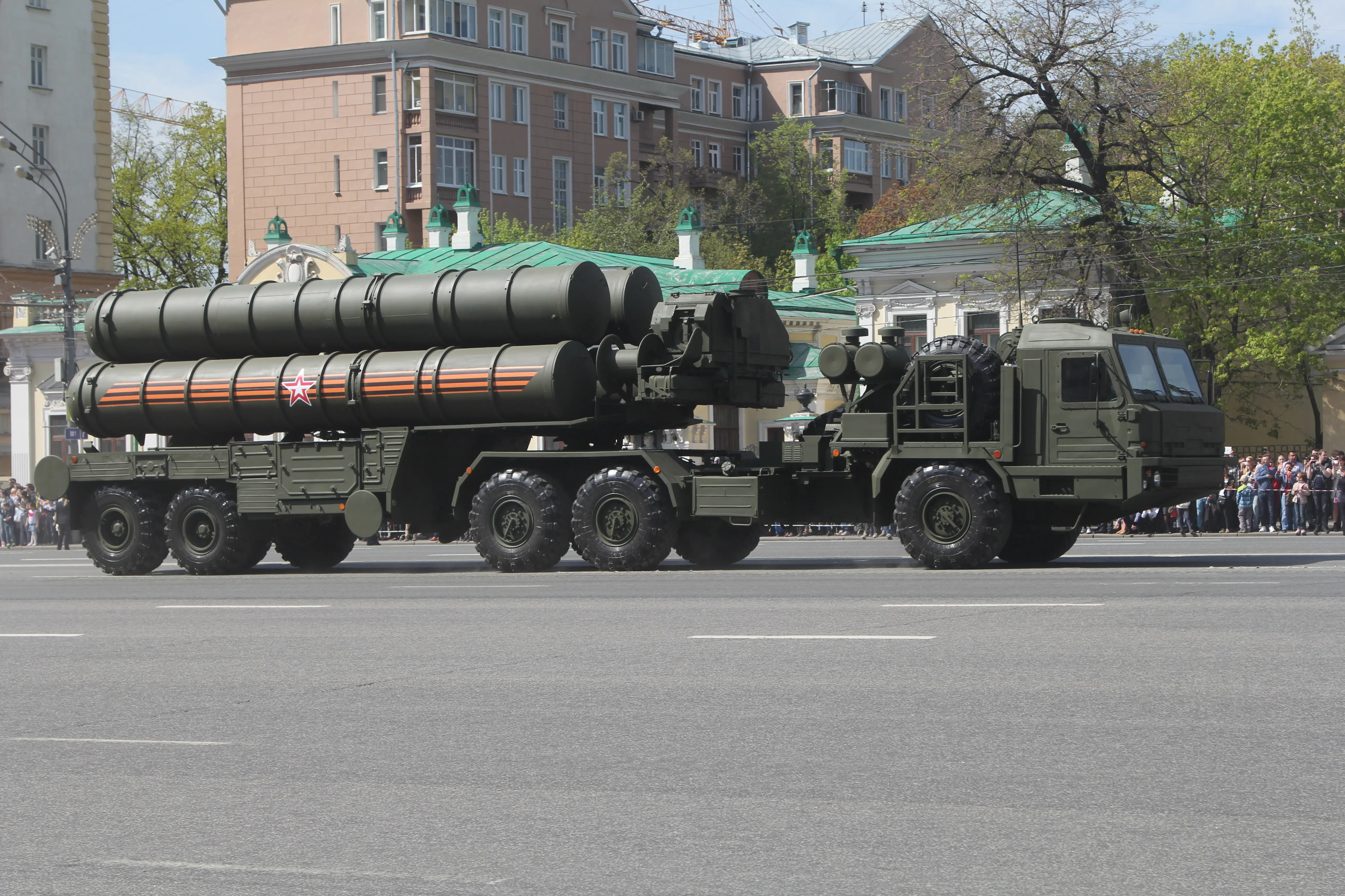 S-400 missile system, Dhanush Guns and transport aircraft cleared by DAC in ₹2.38L crore defence boost