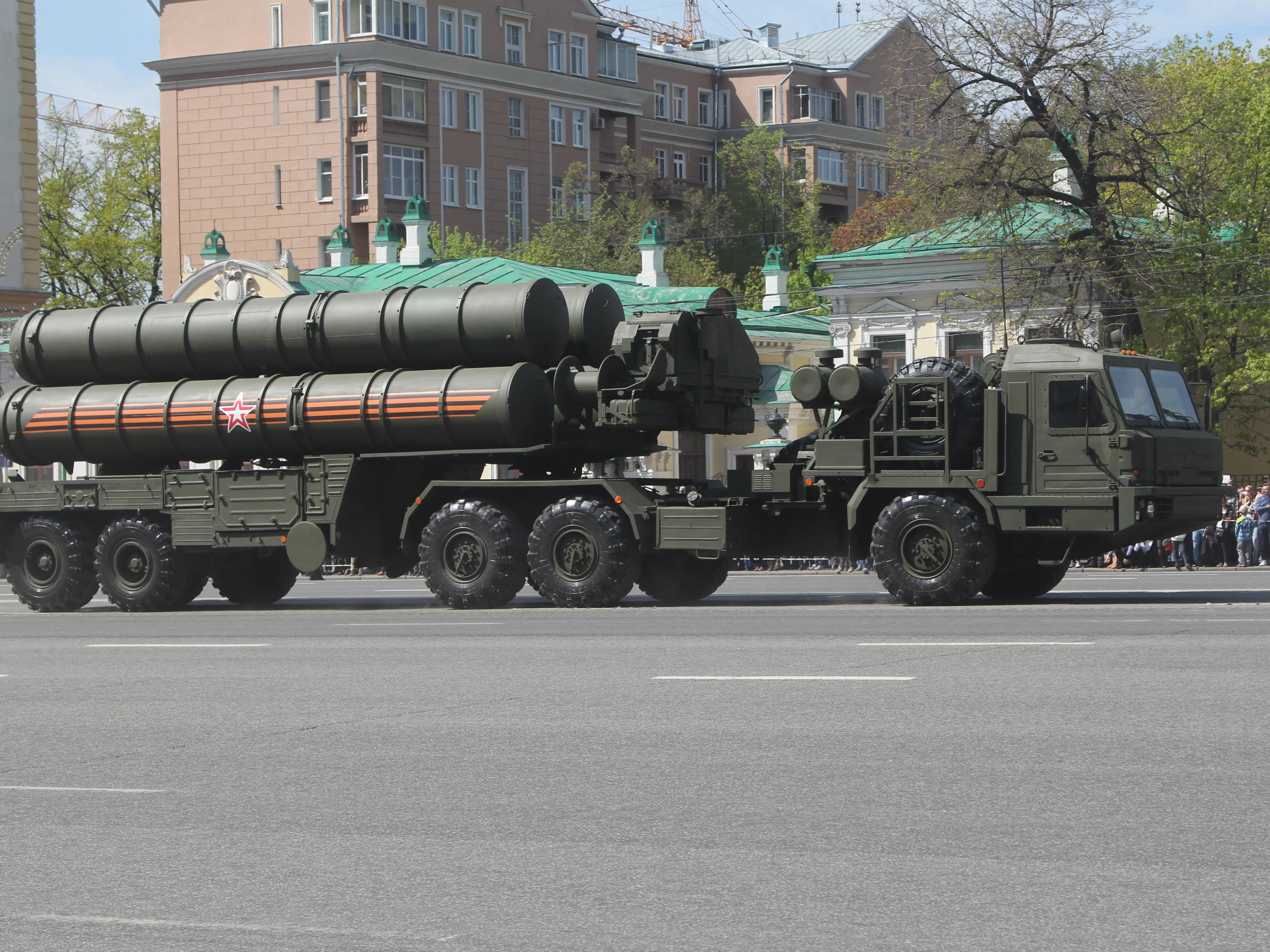 S-400 missile system, Dhanush Guns and transport aircraft cleared by DAC in ₹2.38L crore defence boost S-400 missile system, Dhanush Guns and transport aircraft cleared by DAC in ₹2.38L crore defence boost
