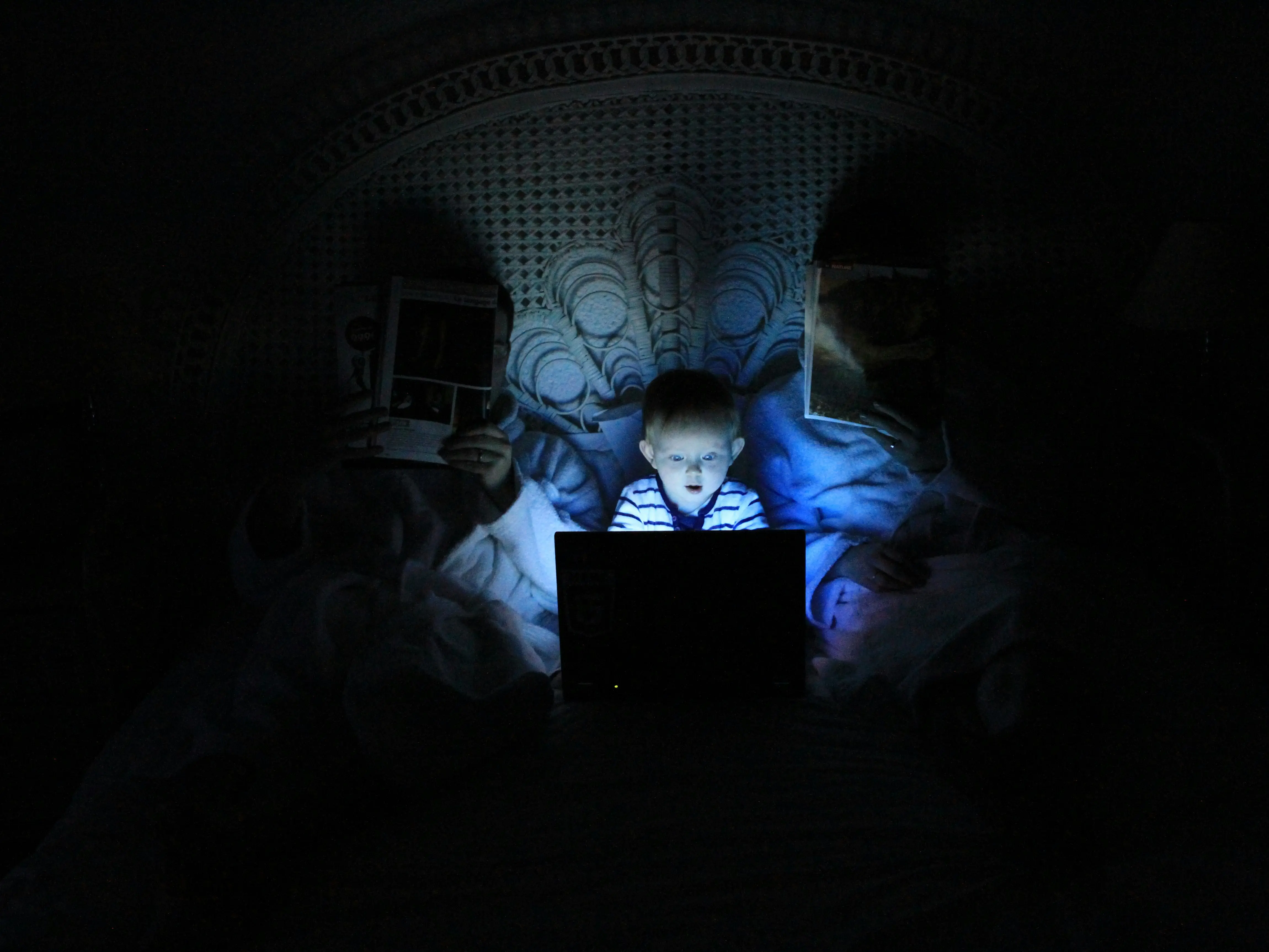 No screens for under-twos, one-hour cap for under-fives: UK joins global push to curb children’s screen use No screens for under-twos, one-hour cap for under-fives: UK joins global push to curb children’s screen use