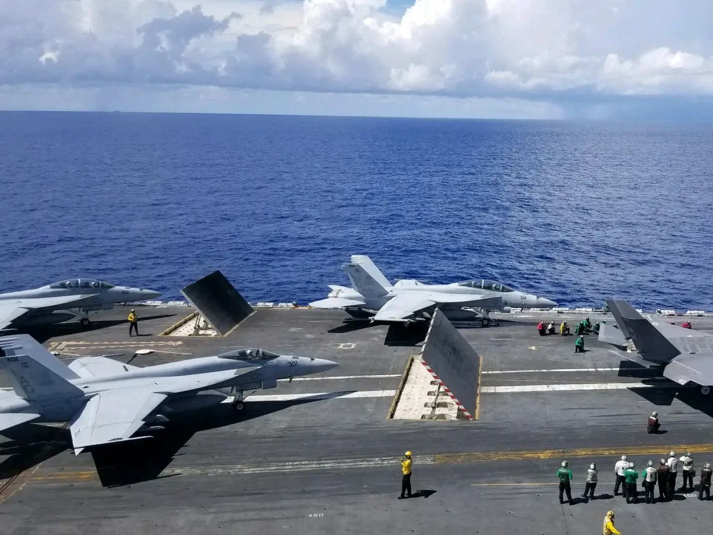 'The hardest job': Why landing an F-35 on the USS Abraham Lincoln is so dangerous