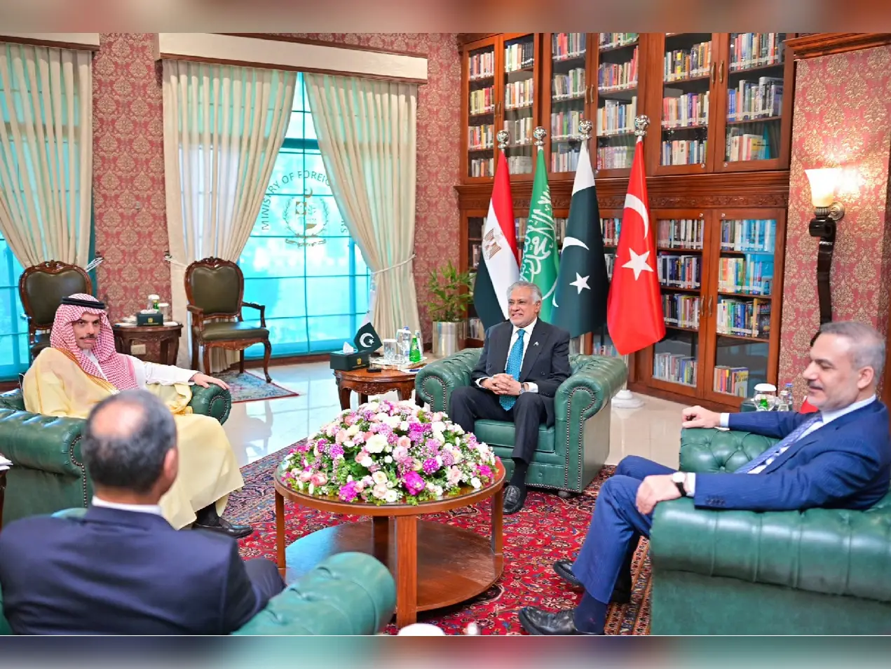 Saudi, Egypt and Turkey foreign ministers hold quadrilateral talks in Pakistan for Iran war de-escalation