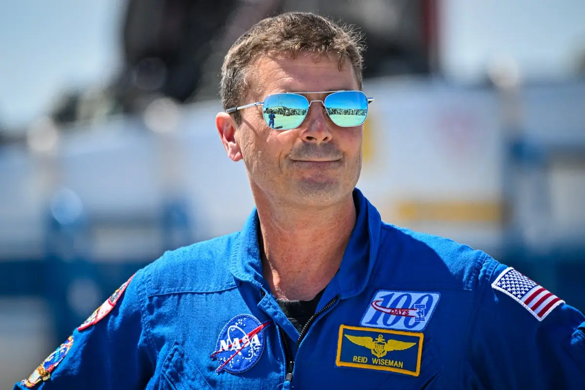 Artemis II astronaut, a single dad to two girls, reveals what he told them before leaving for the Moon