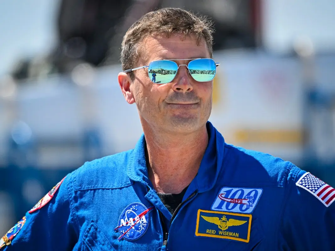 Artemis II astronaut, a single dad to two girls, reveals what he told them before leaving for the Moon Artemis II astronaut, a single dad to two girls, reveals what he told them before leaving for the Moon