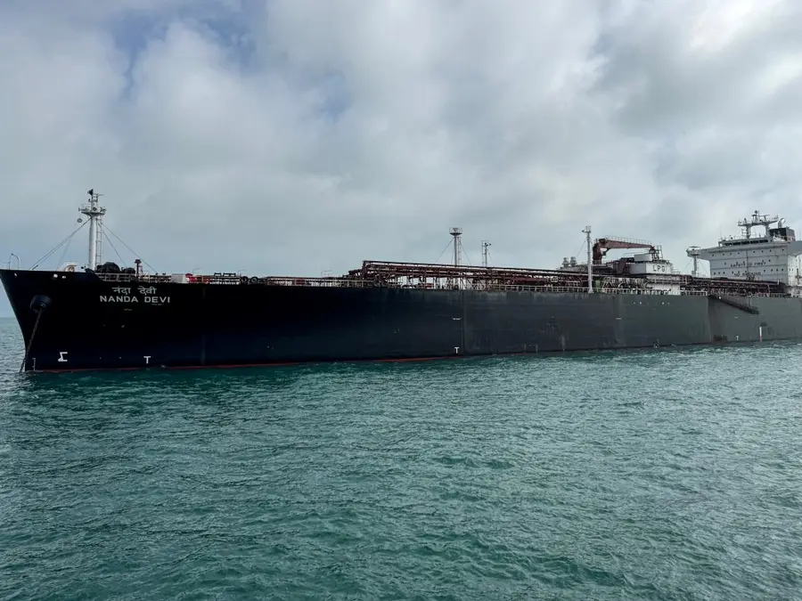 Indian LPG tanker escaped Strait of Hormuz mines via new route; did not pay fee for transit