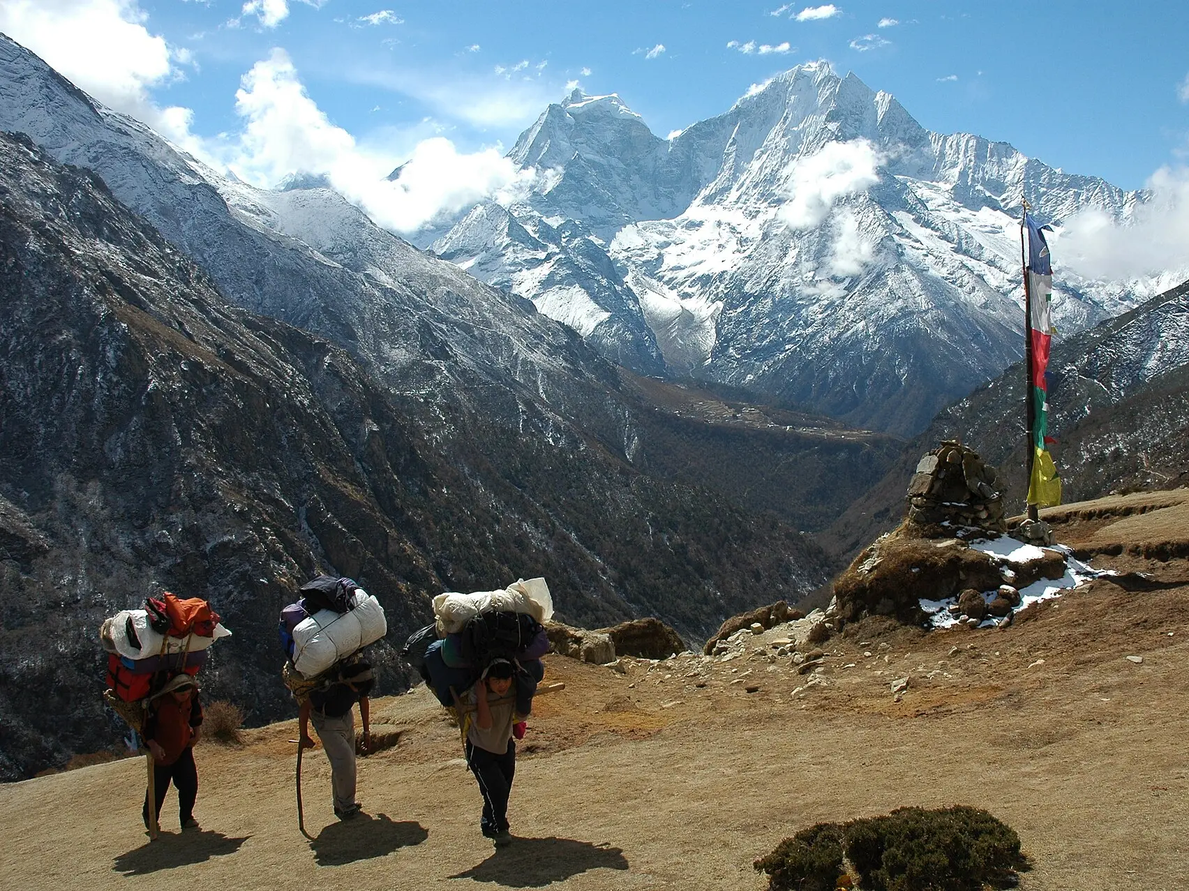 Scam exposed: Mount Everest guides accused of poisoning tourists in $20 million insurance fraud, 32 booked Scam exposed: Mount Everest guides accused of poisoning tourists in $20 million insurance fraud, 32 booked