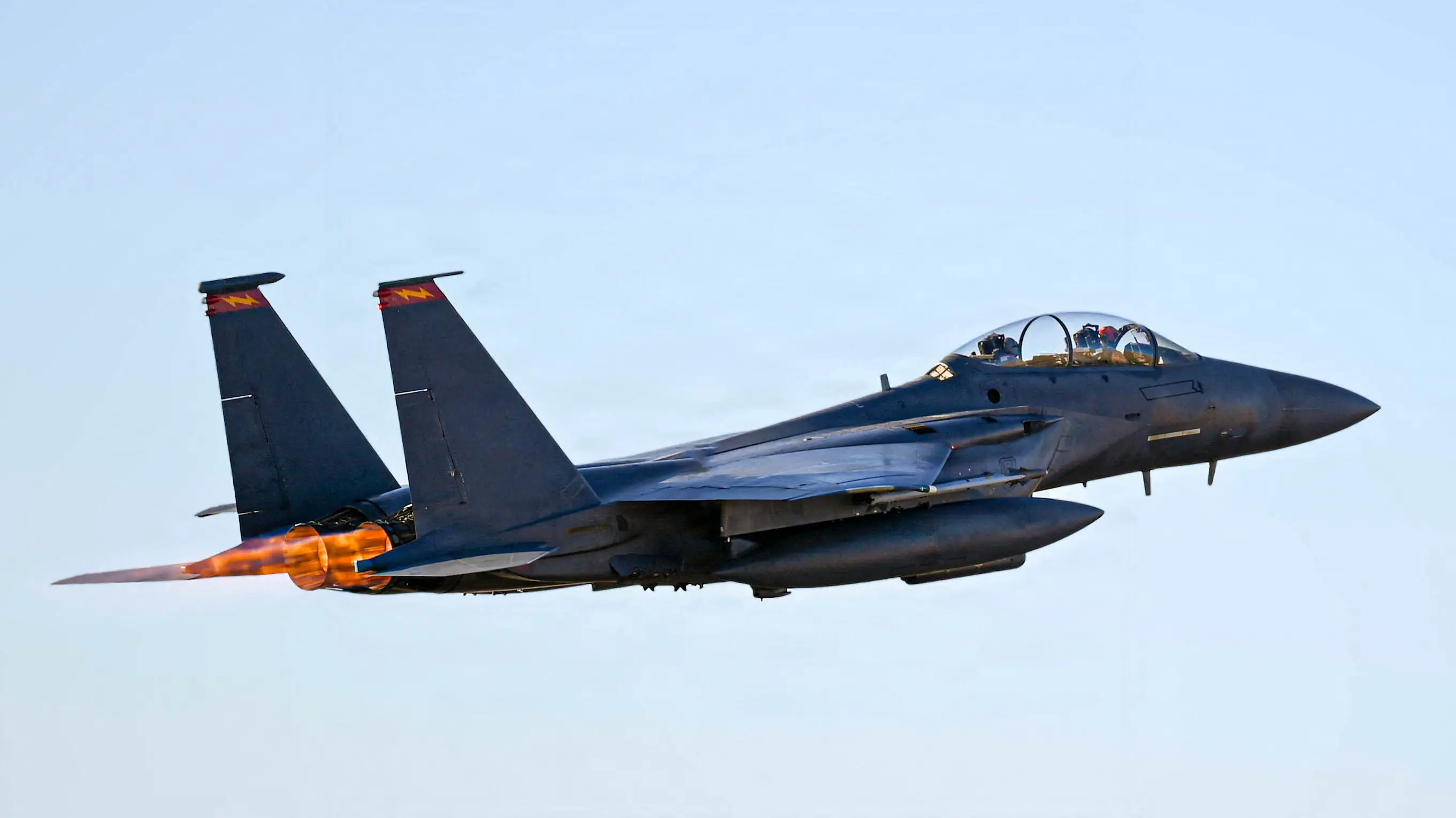 Missing US pilot rescued in Iran after F-15E shot down