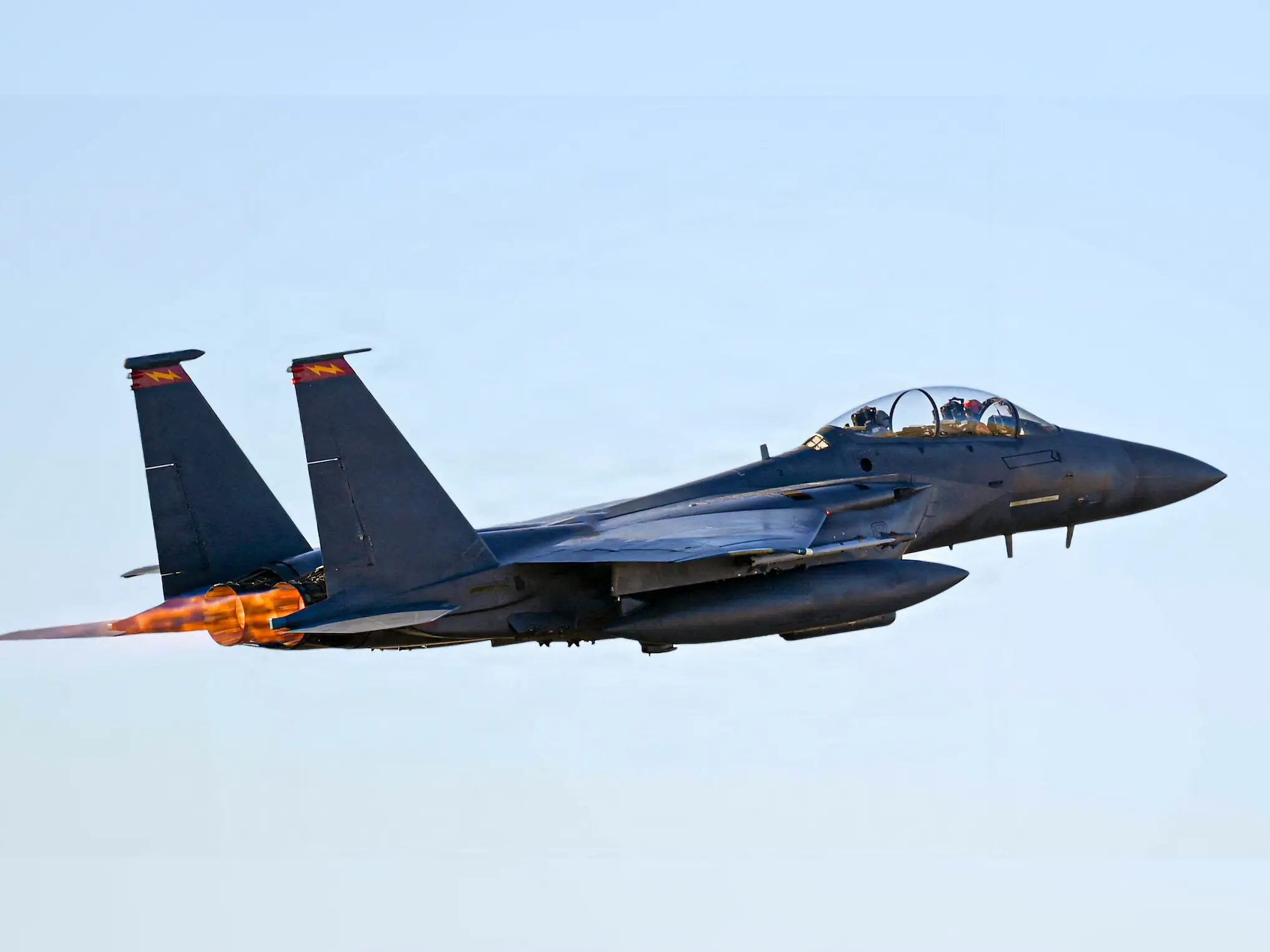 Missing US pilot rescued in Iran after F-15E shot down