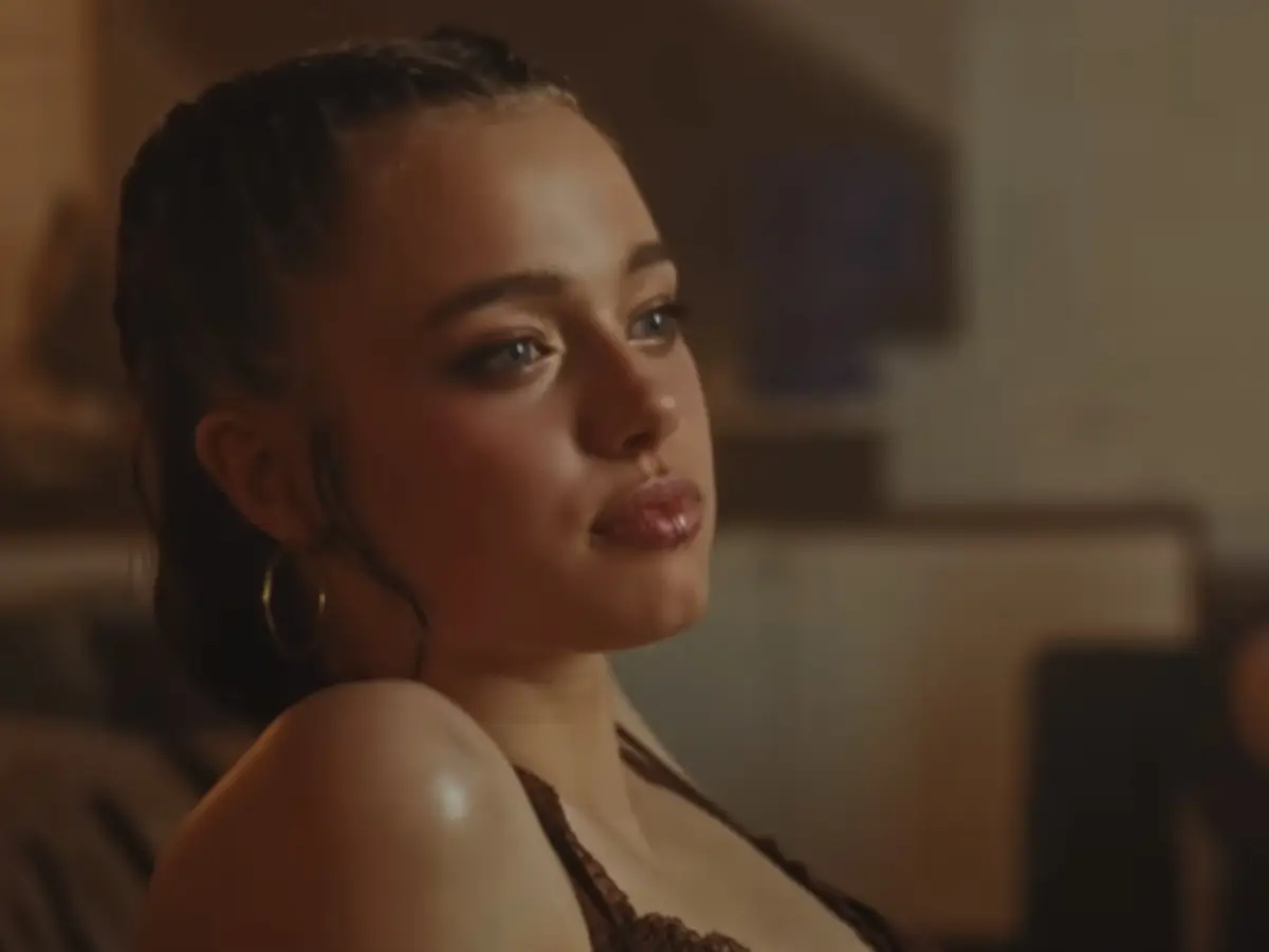 Angelina Jolie's daughter Shiloh makes cameo in k-pop singer Dayoung's music video | Watch