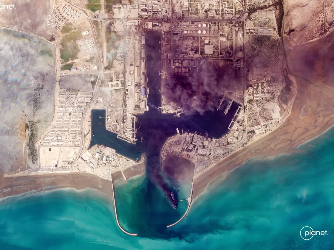 An analyst went to Strait of Hormuz and observed the shipping traffic. Here's what he saw An analyst went to Strait of Hormuz and observed the shipping traffic. Here's what he saw