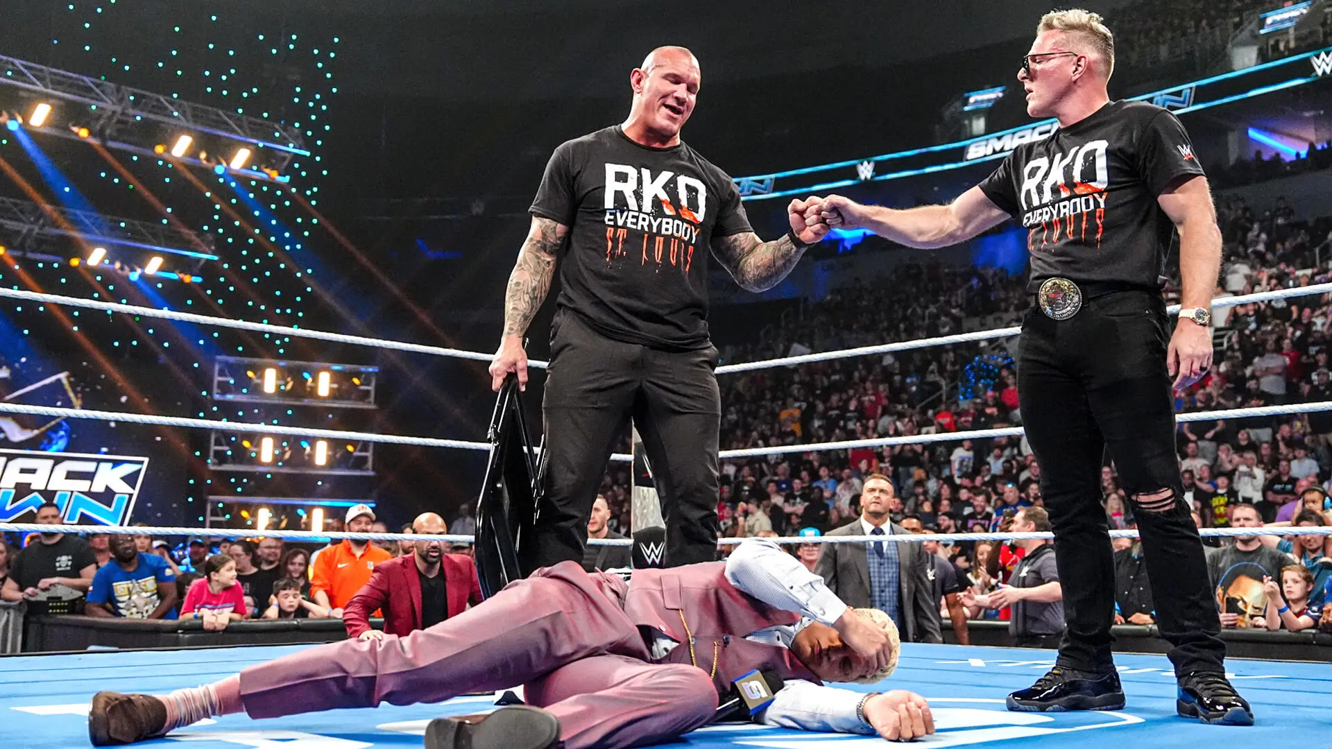 Cody Rhodes vs Randy Orton (w/Pat McAfee)