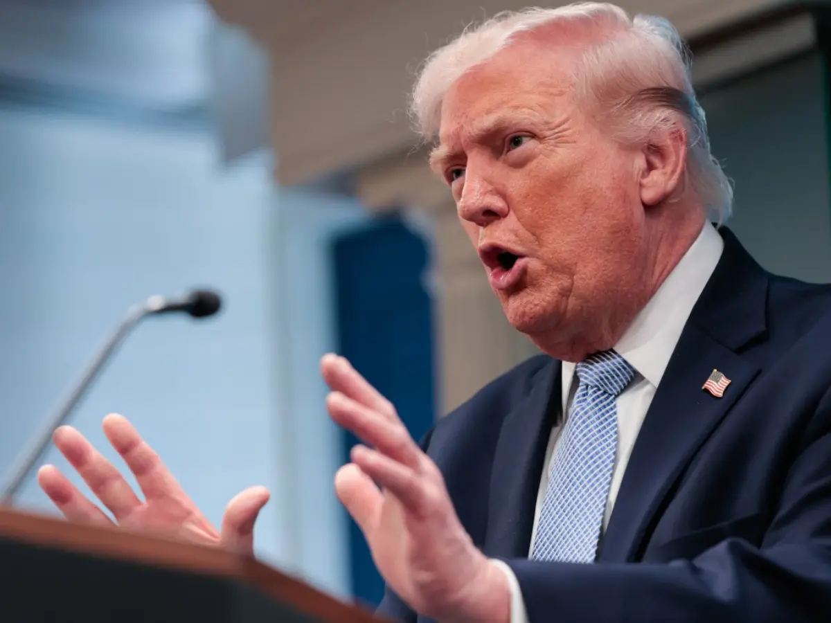 '8PM': Trump mentions heavy strikes against Iran if deal not reached '8PM': Trump mentions heavy strikes against Iran if deal not reached