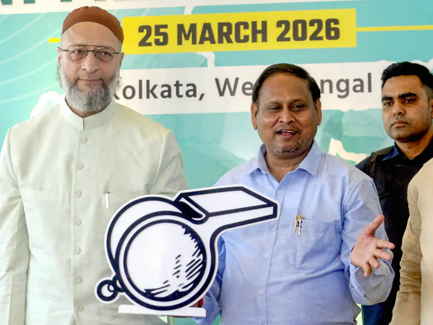 AIMIM dumps alliance with Humayun Kabir over alleged 200 crore ‘deal’ with BJP AIMIM dumps alliance with Humayun Kabir over alleged 200 crore ‘deal’ with BJP