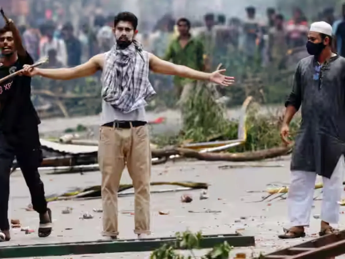 Bangladesh spiritual leader killed by mob over 'insult to Islam'